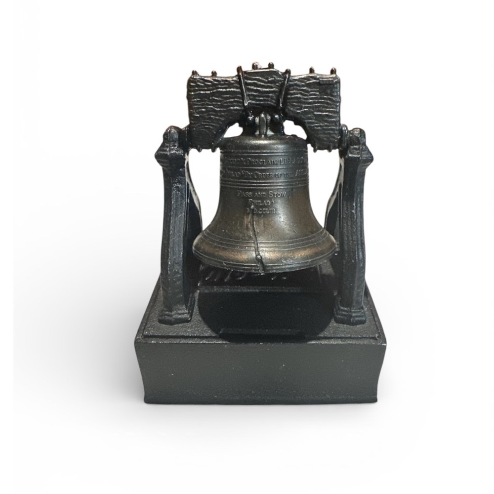 Vtg Bicentennial Brass Liberty Bell Bank Bell Rings Patriotic 250 Yr 1976, 4.75โ